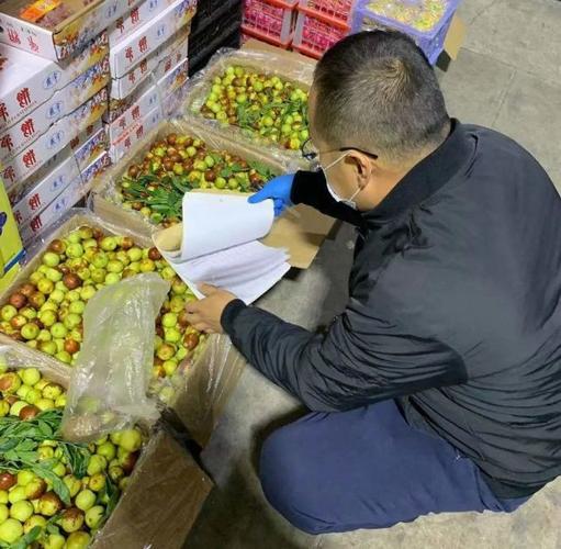 食品快检是一种可用于食用农产品,散装食品,餐饮食品,现场制售食品等